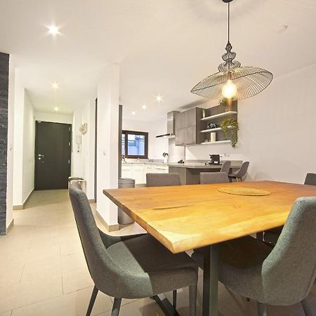 Modern Villa close to Costabella beach Marbella Esterno foto