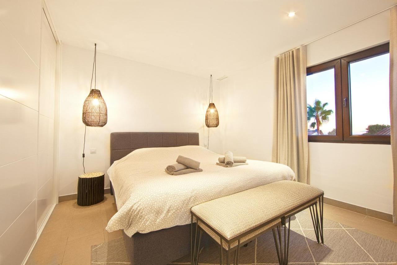 Modern Villa close to Costabella beach Marbella Esterno foto